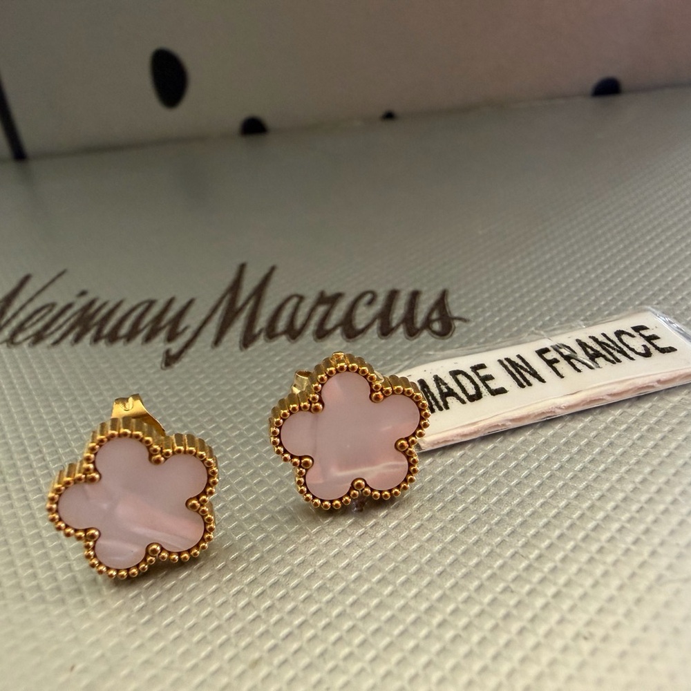 Bruni Mother-of-Pearl Clover Earrings 18k